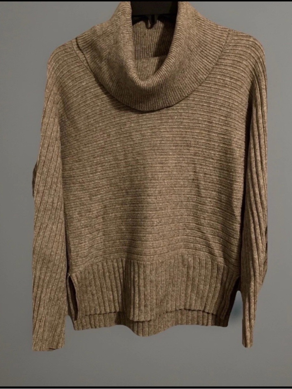 Moth Anthropologie Tan Ribbed Cowl Neck Split Hem Knit Sweater sz XS Cozy Boxy